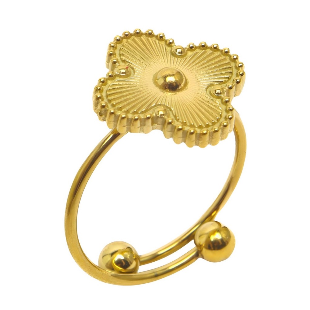 Elegant Gold Floral Ring